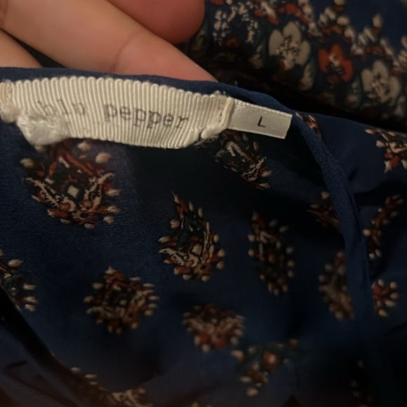 Blouse - Picture 2 of 2